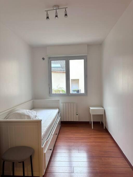 Appartement F3, 2 Chambres Ivry-sur-Seine Exteriör bild
